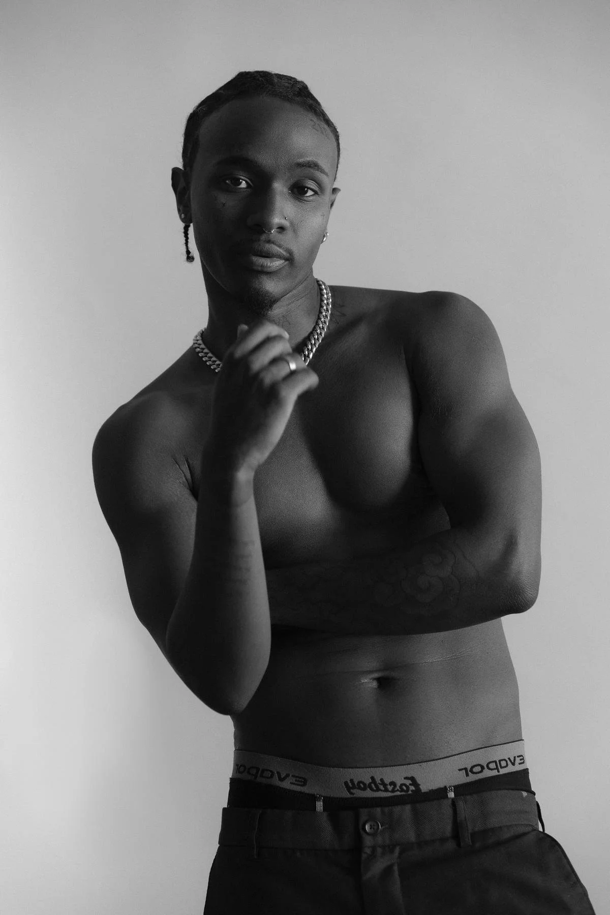 JESSE SCHOLZ Model Imagery.jpg