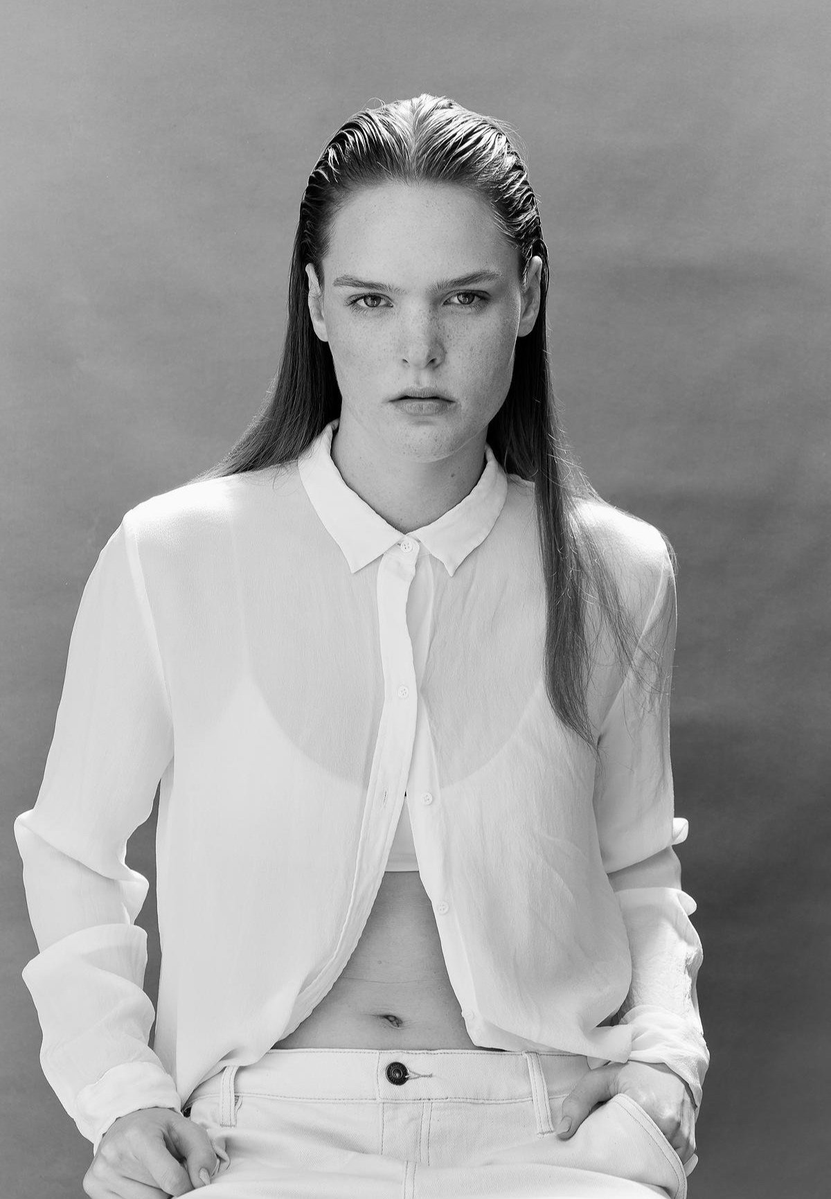 EVE+BAKER+Model+Imagery+20-03-2024+15_39_39_487.jpg