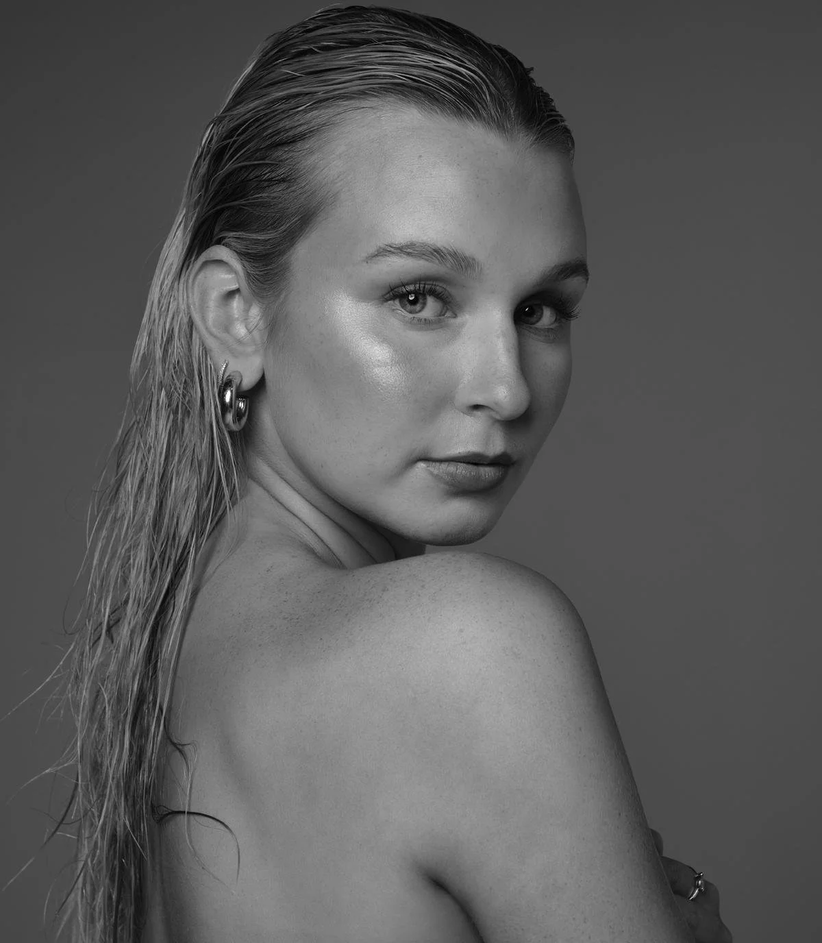 HOLLY KELLY Model Imagery.jpg