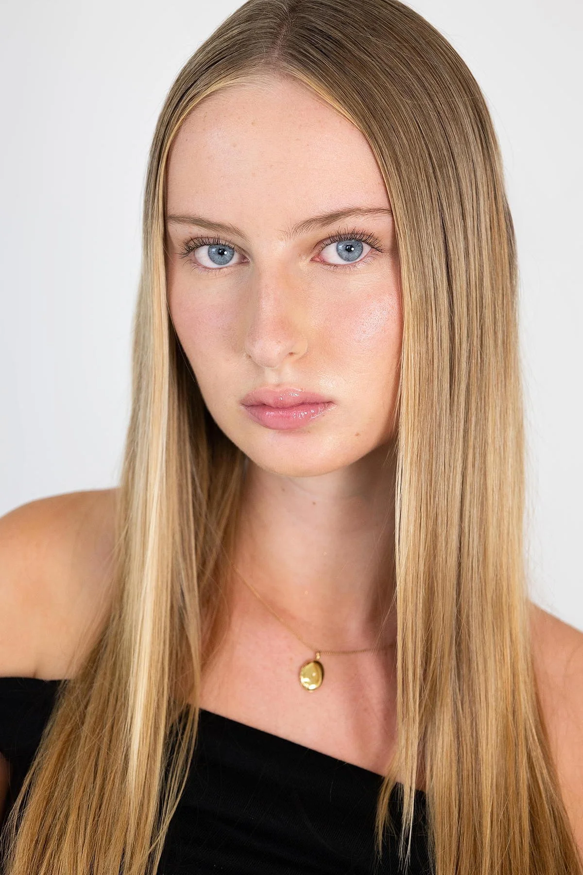 EMMY KENT Model Imagery 22-06-2025 14_33_35_695.jpg