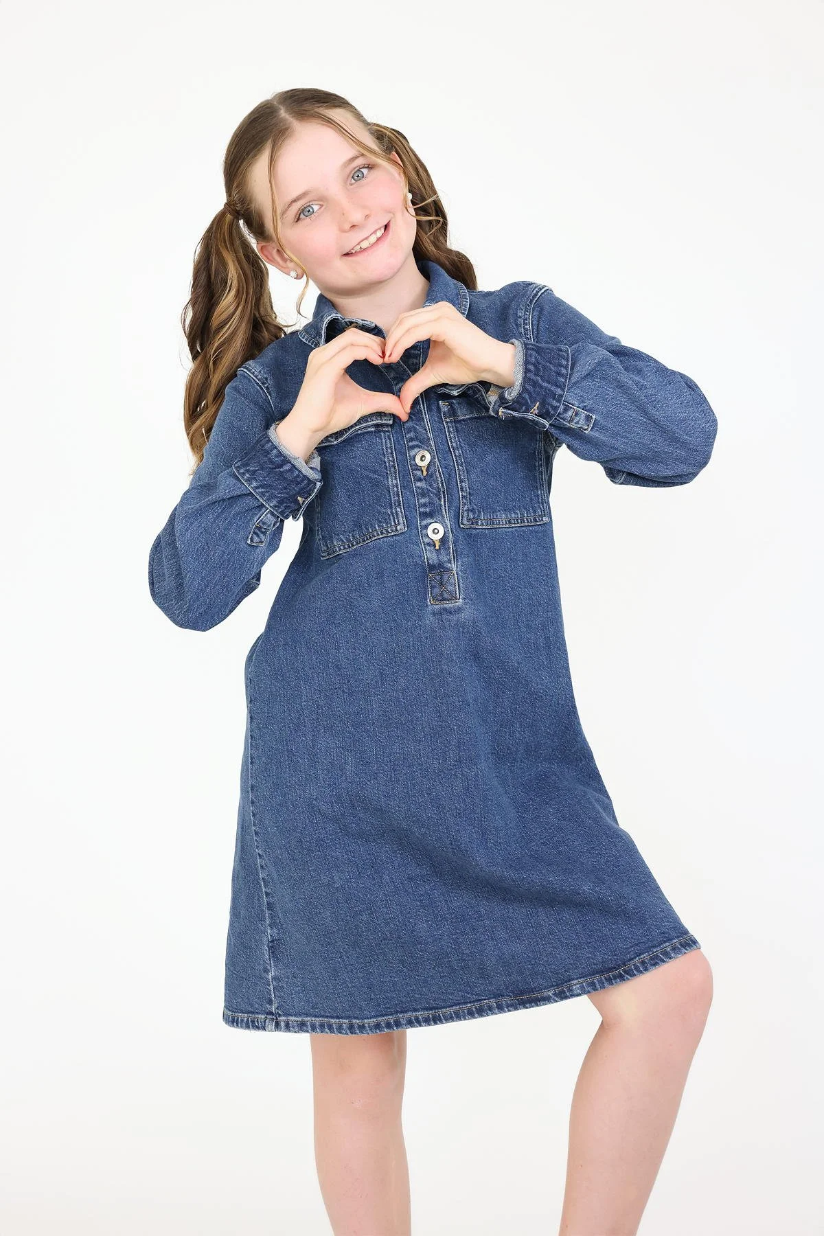 ELYZA SOMMERFELD Model Imagery 27-10-2025 21_19_23_944.jpg