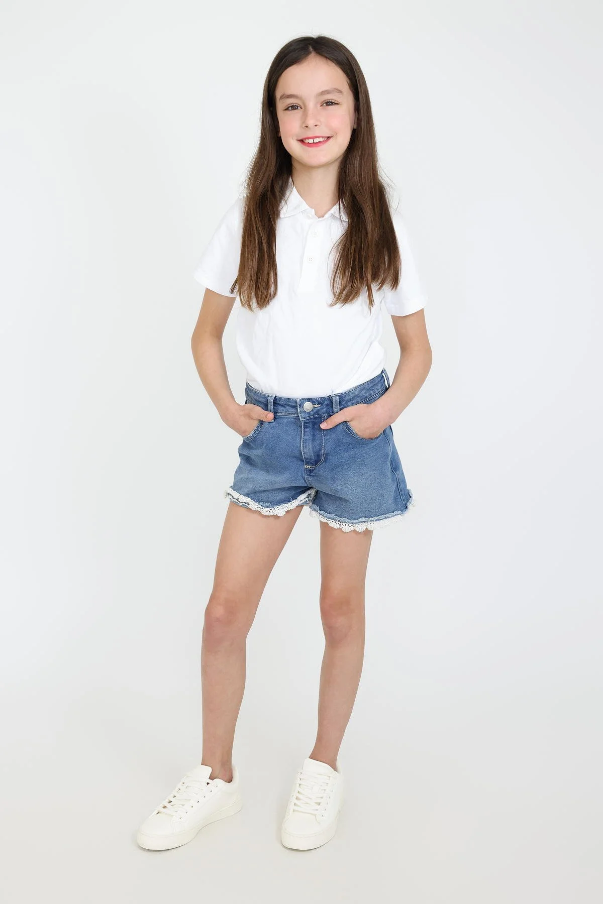 DAHLIA MAURY Model Imagery 11-10-2025 16_12_02_706.jpg