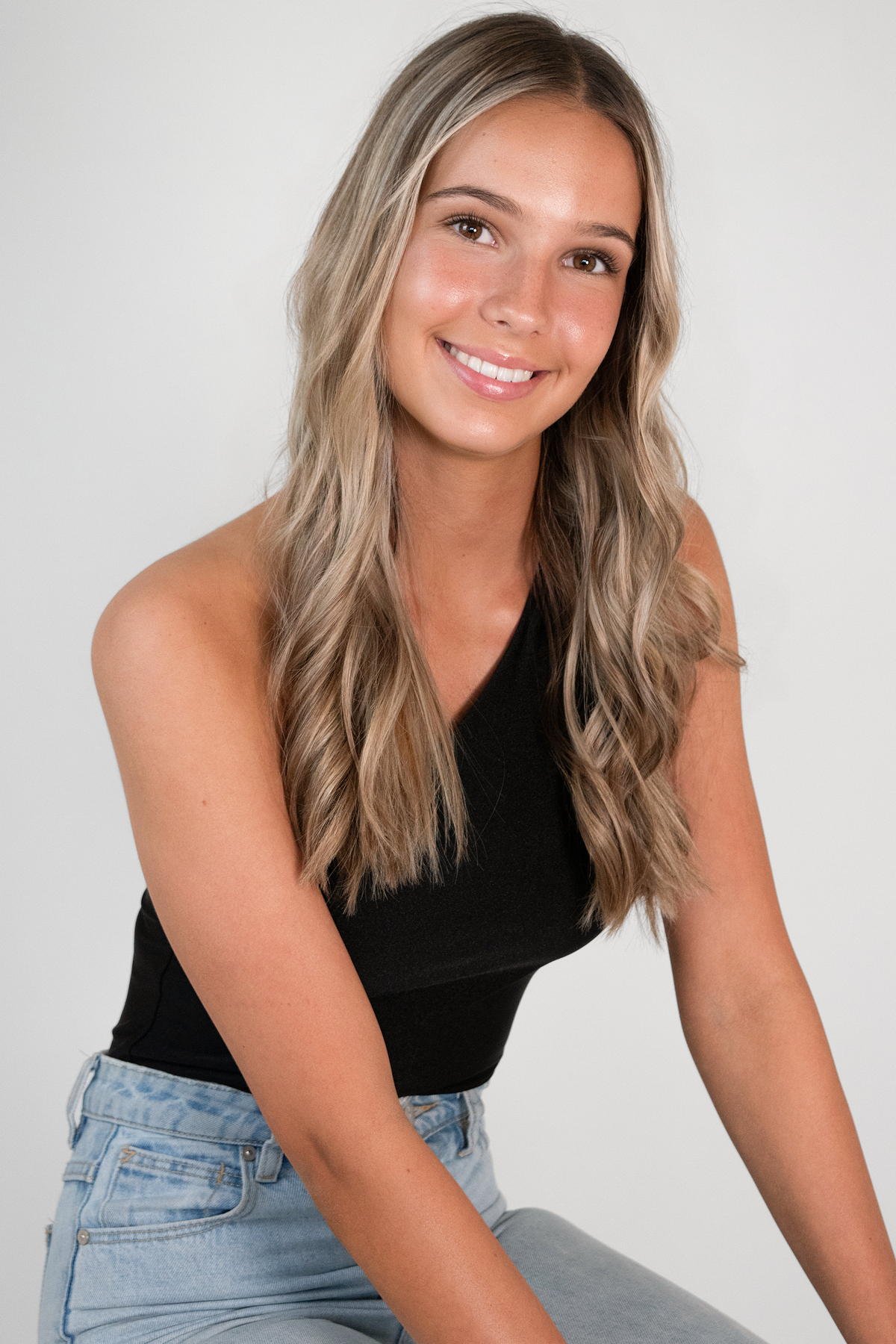 ISABELL SANTA Model Imagery.jpg