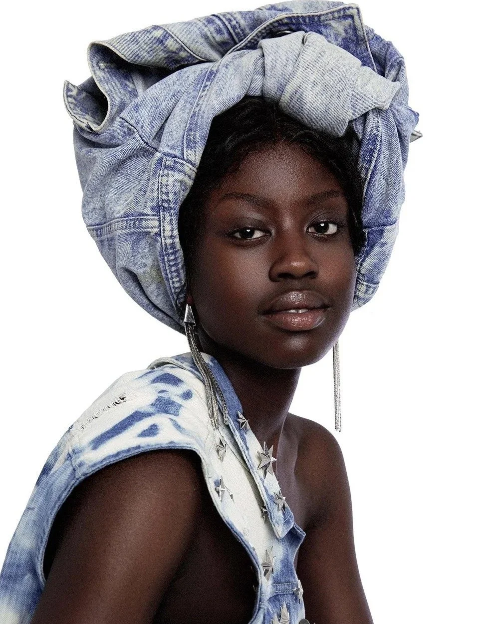 BENTIU | @bentiu0

@katrienaemmanuel 

Bookings | booking@tamblynmodelling.com.au
.
.
.
.
.
#tamblynmanagement #tamblynmodels #tamblyninternational #editorial #beautymodel #tamblynwomen #fashion #portrait #modelagency #model #fashionmodel #brisbanemo