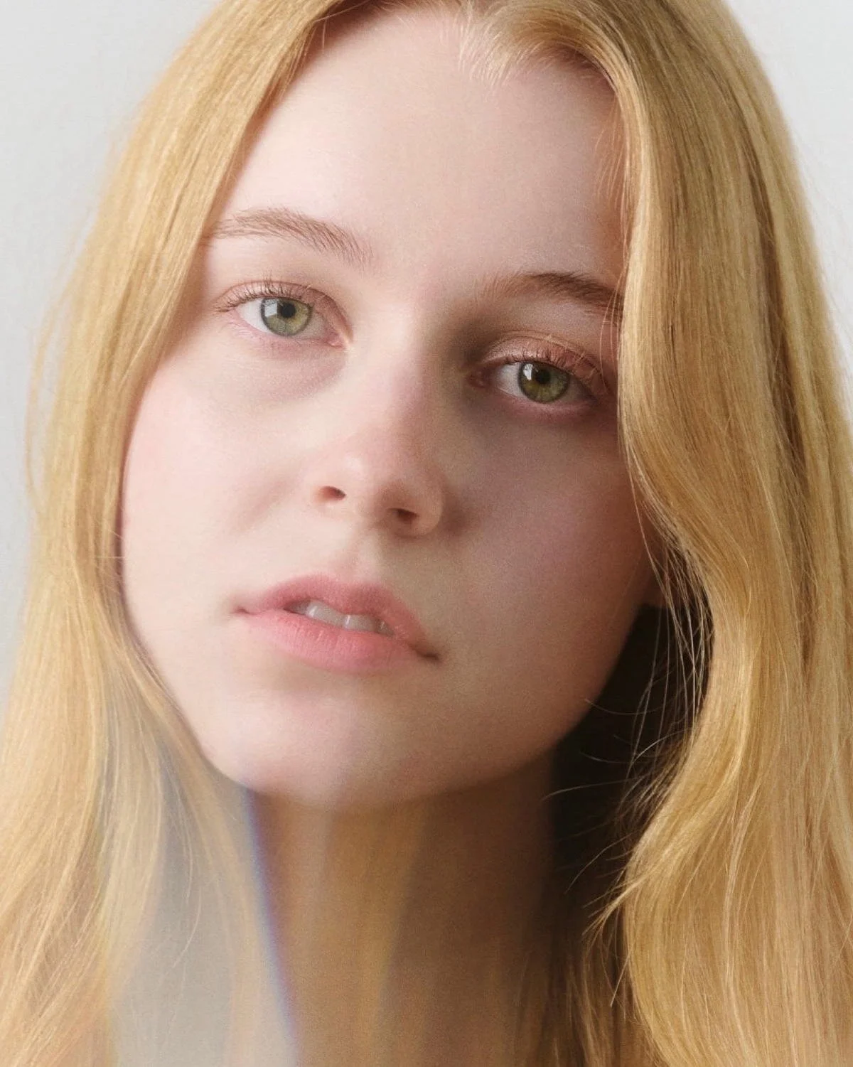 ANNIE BARBERIS Model Imagery.jpg