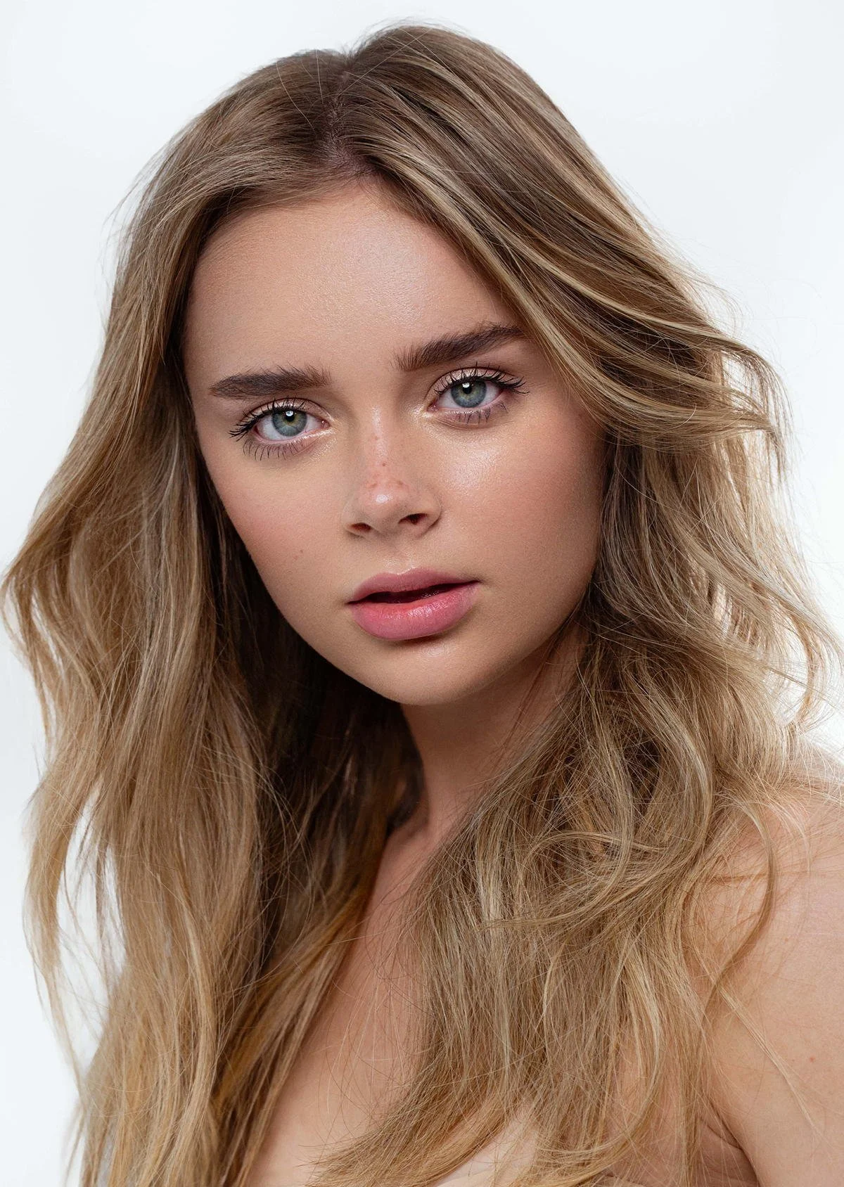 SOPHIE GRANT Model Imagery.jpg