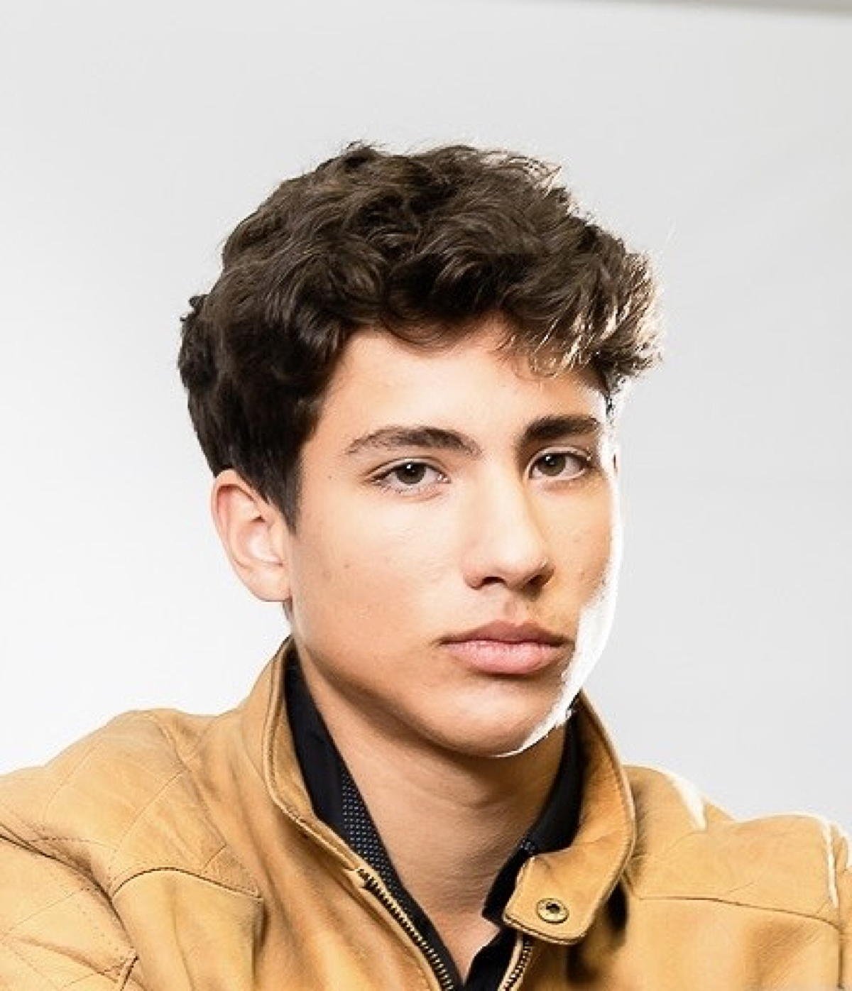 ZACHARY RICK DONALD PRASSE Headshot.jpg