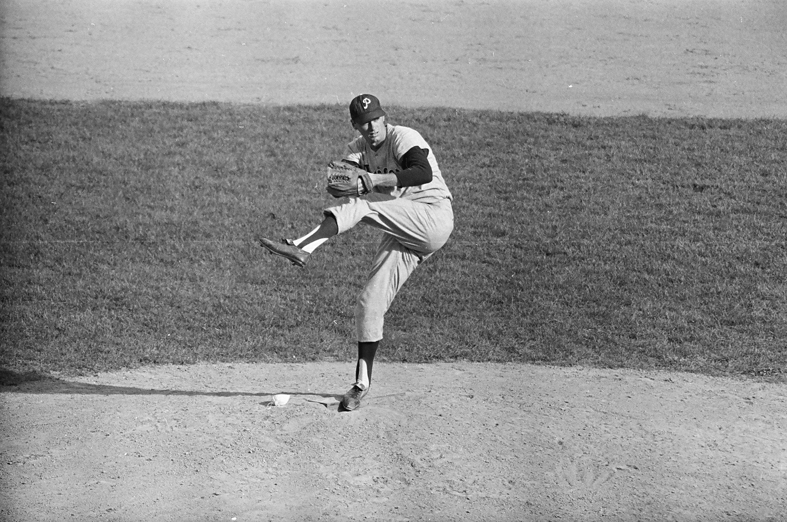  The late Hall of Fame pitcher and U.S. Senator Jim Bunning (Kentucky) was an invaluable interview for the book, because in 1956-57 he was a Cuban Winter League teammate of the great Minnie Minoso, the idol of then 14-year-old Tony Perez.    