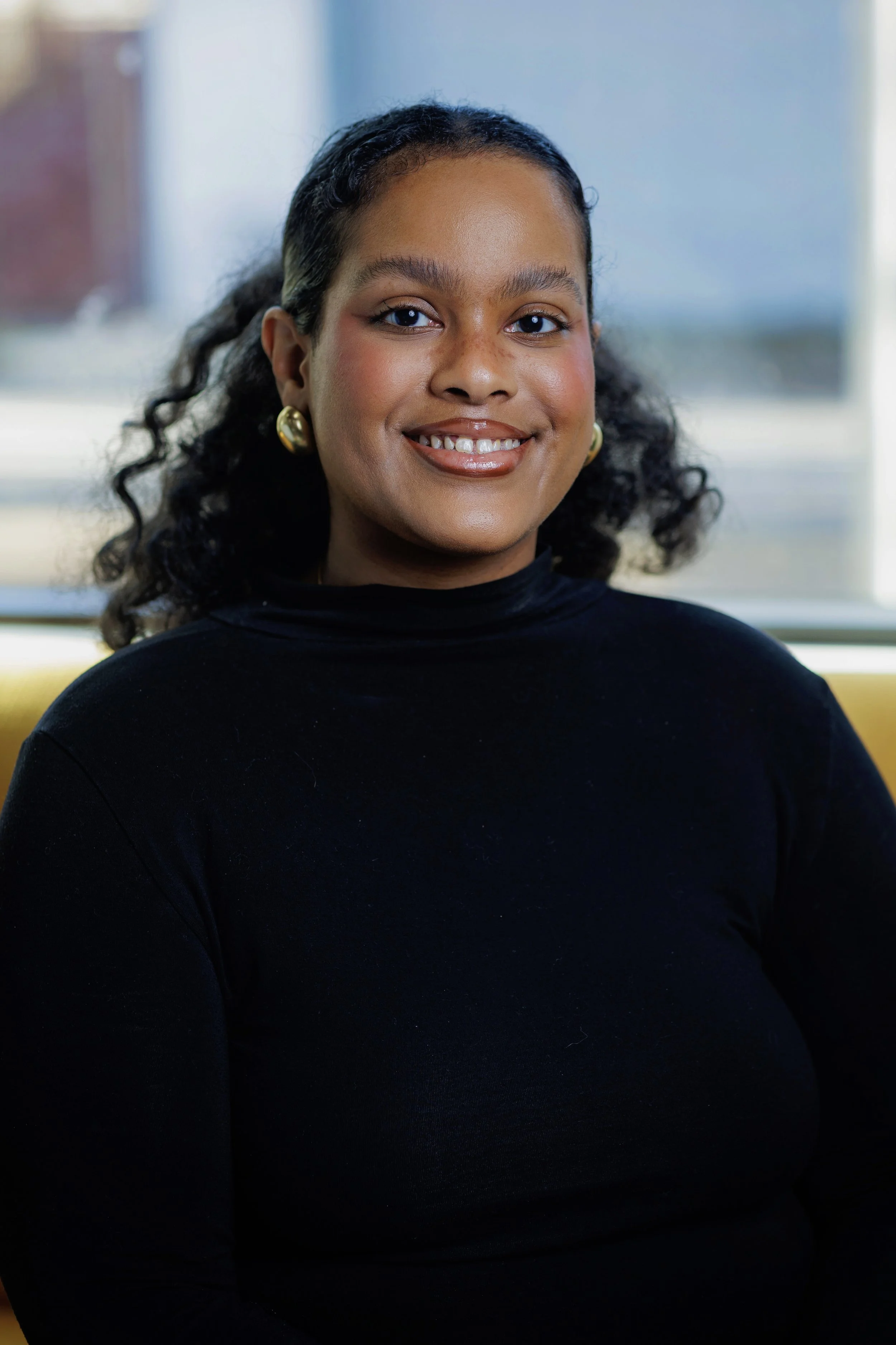 Ahlam Osman, Communications Associate