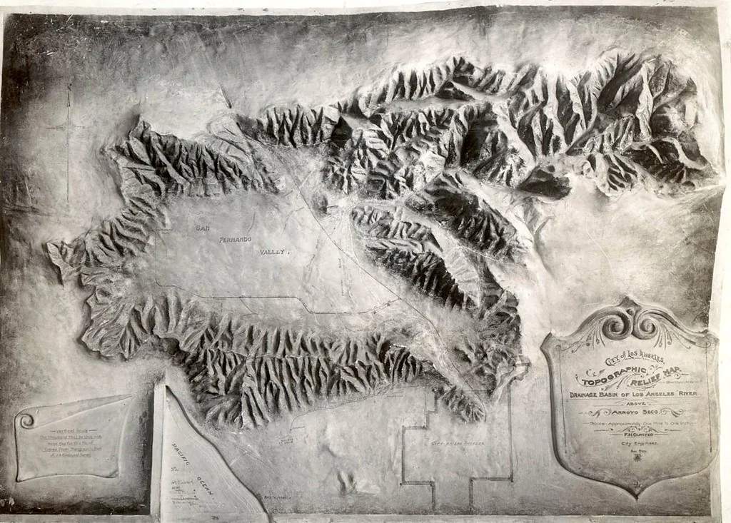 1. Topographic relief map of Los Angeles showing the narrow passage (bottom right) that connects the San Fernando Valley and the L.A. basin, 1912