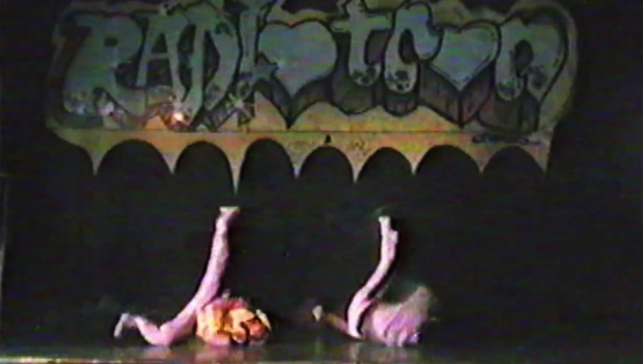 Form follows Function, Traces No. 1: Youth Break Center, Inc. / Radiotron , 2011