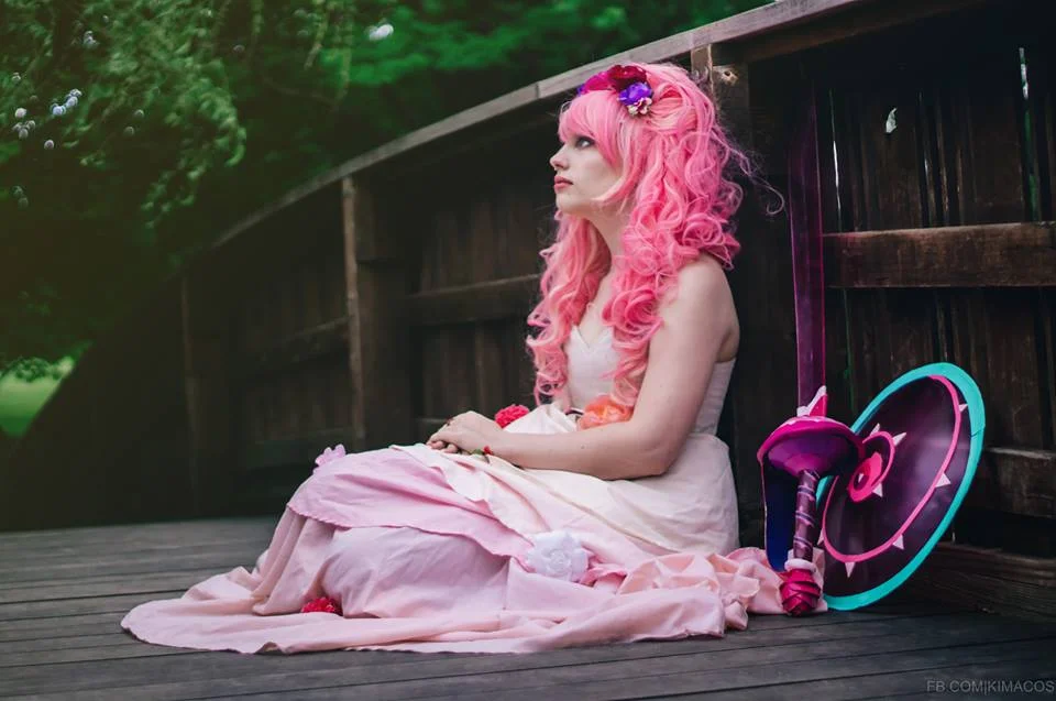 elfelizabeth-RoseQuartzBySisiRah.jpg