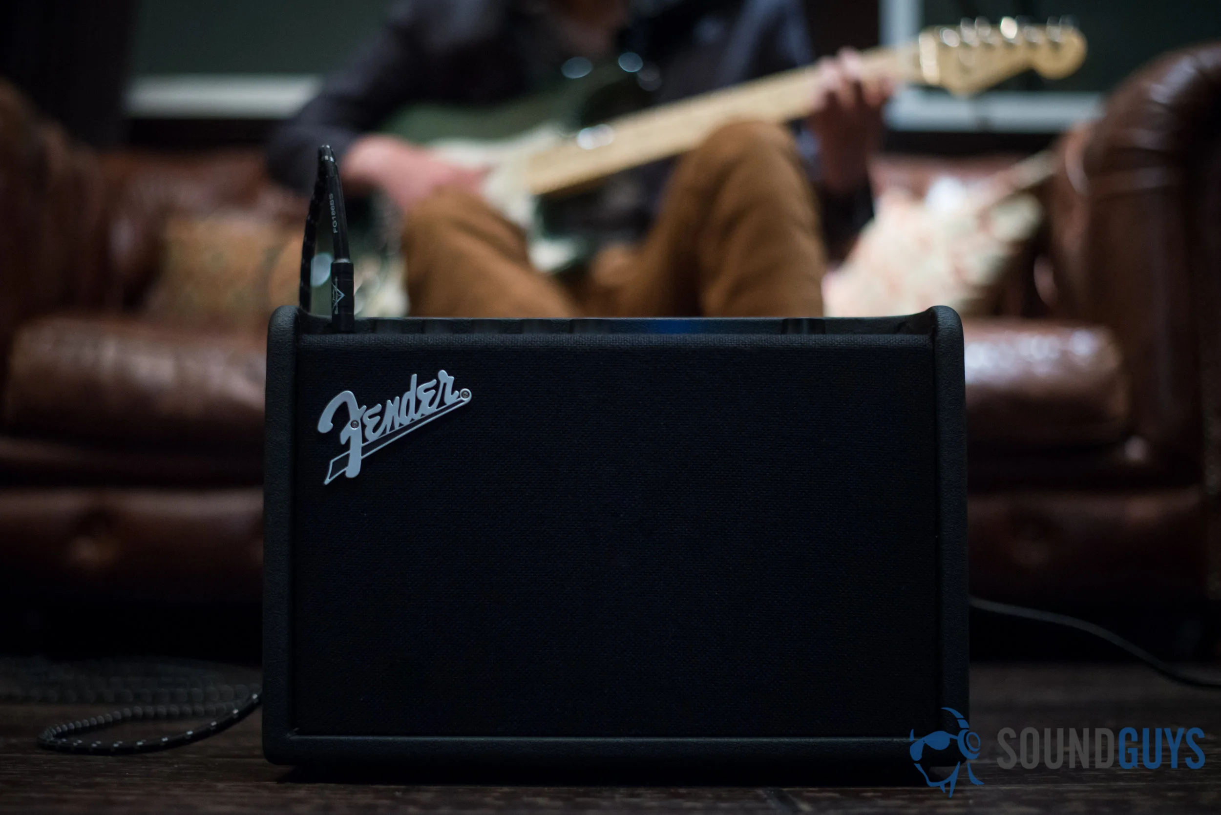 Fender-3.jpg