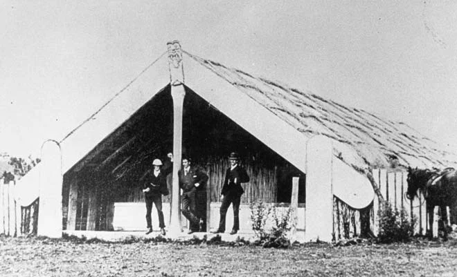 At Maungakawa, north of present-day Cambridge in the Waikato, King Tāwhiao established the Kauhanganui in 1880. 