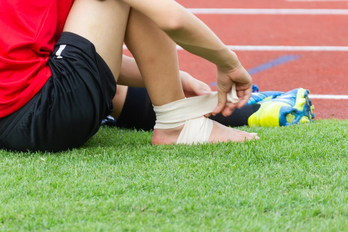 Evaluating Lower Body Athletic Injuries with a Chiropractor