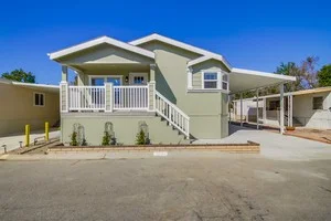 200-n-el-camino-real-113-001_medium.jpg