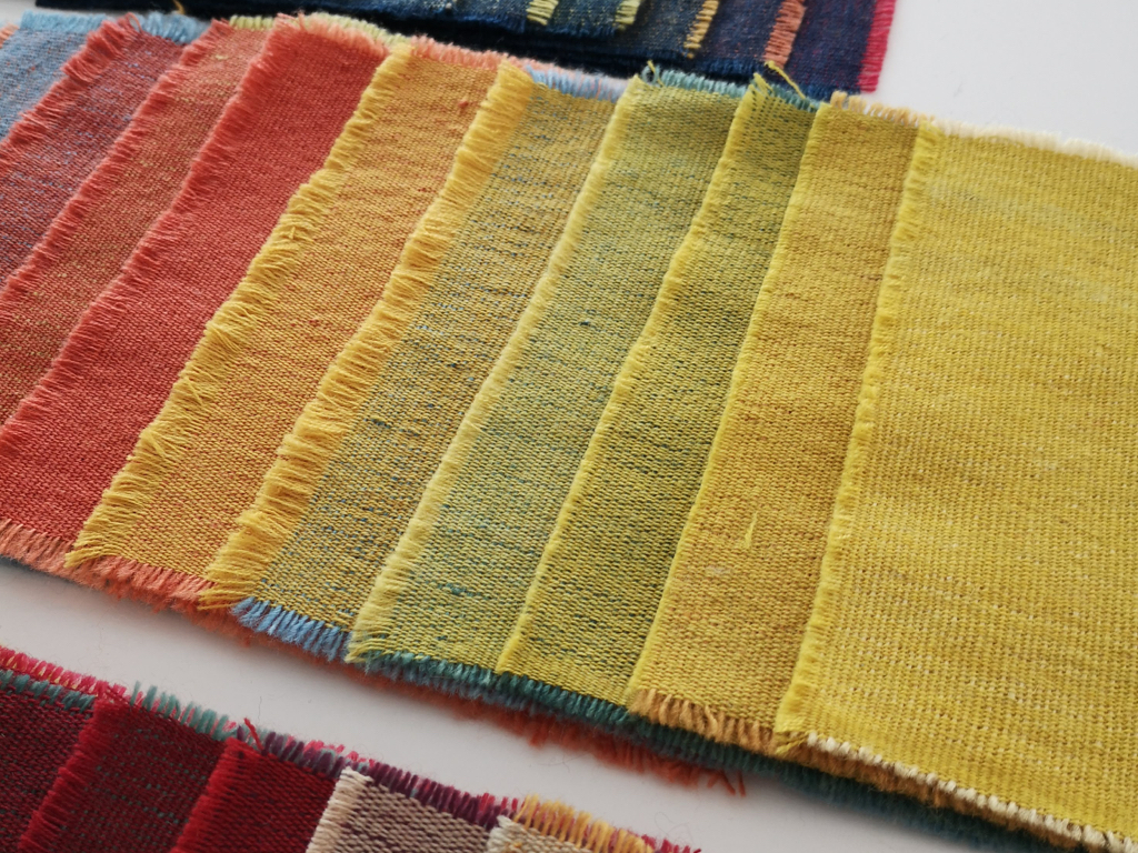  this would allow me to experiment with different colour combinations in an ‘end on end’ cloth by varying the weft threads intersecting the warp. these samples are presented in a simple fashion to allow the beauty of the natural colour to shine 