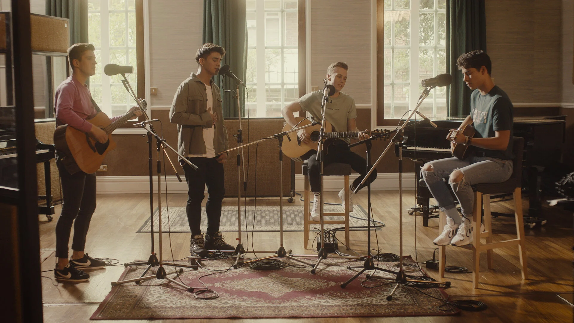 IÑIGO x NEW RULES  -  DIRECTOR + EDITOR