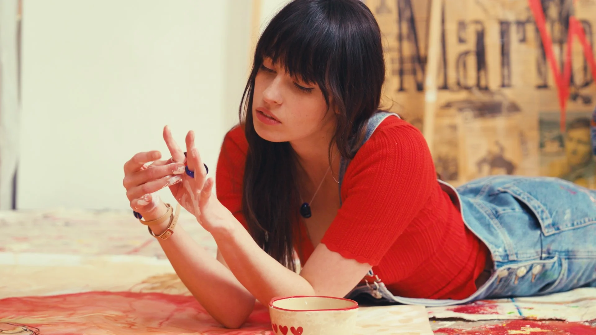 Lalique_Cabochon_CR_MainFilm_16x9.00_00_23_06.Still007 copy.jpg