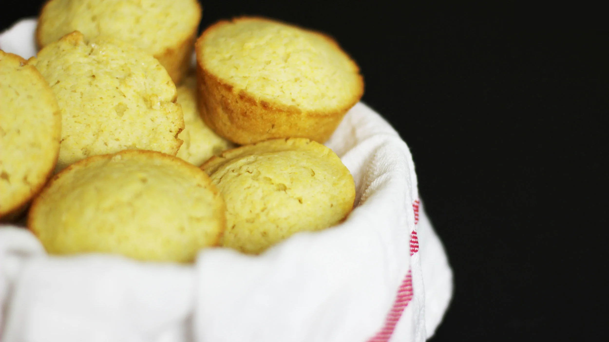 Vegan Cornbread Muffins