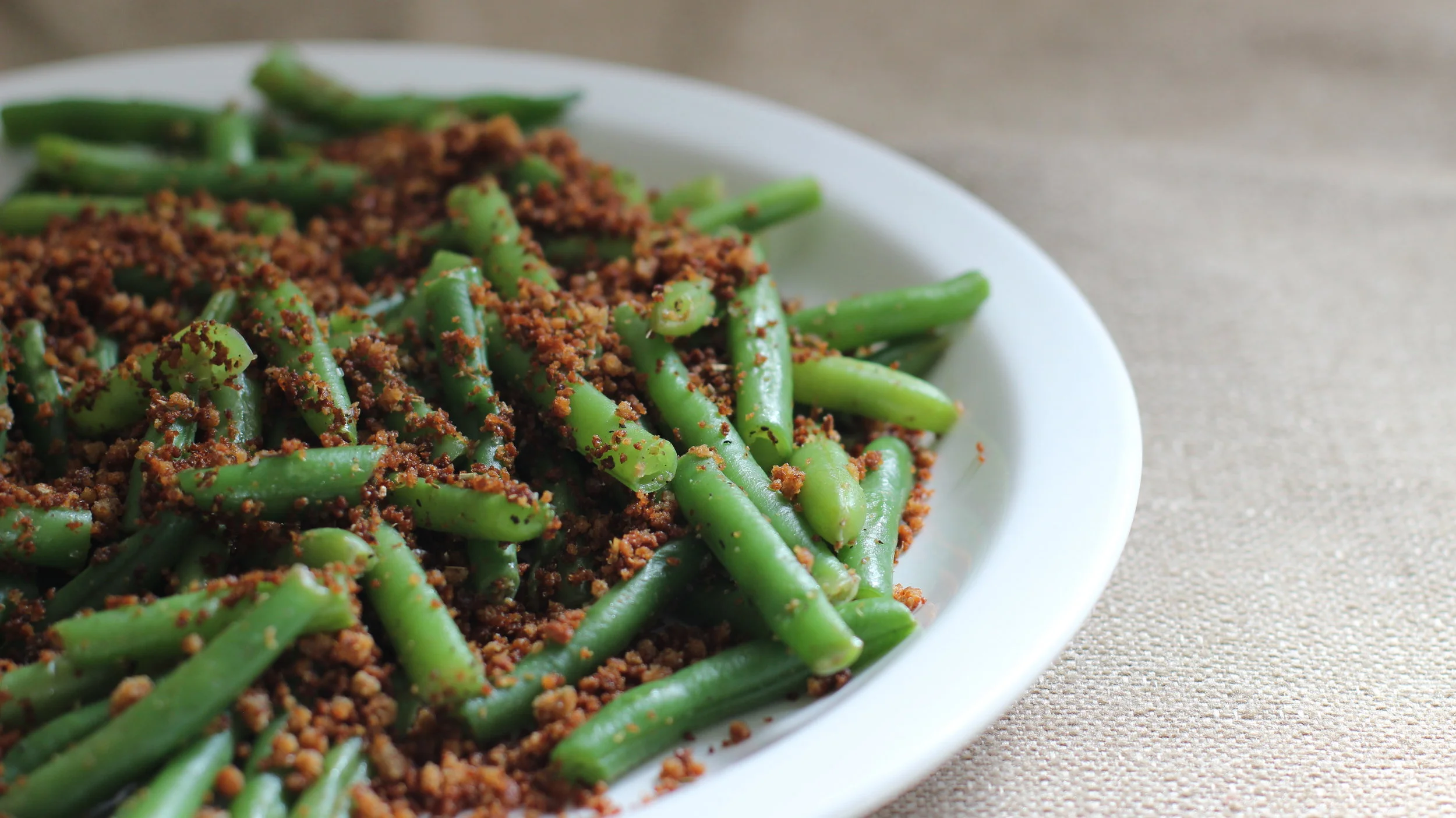 Green Beans with Bread Crumbs