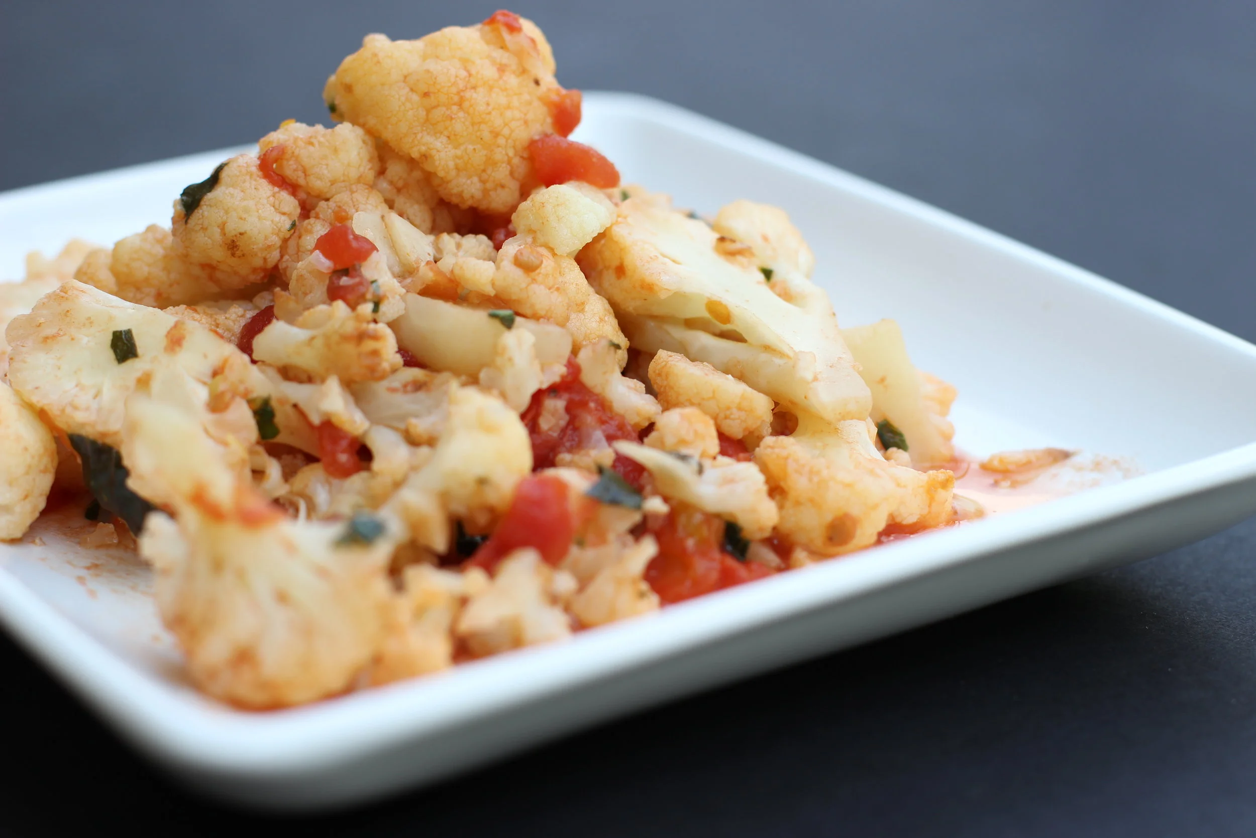 Braised Cauliflower with Garlic and Tomatoes