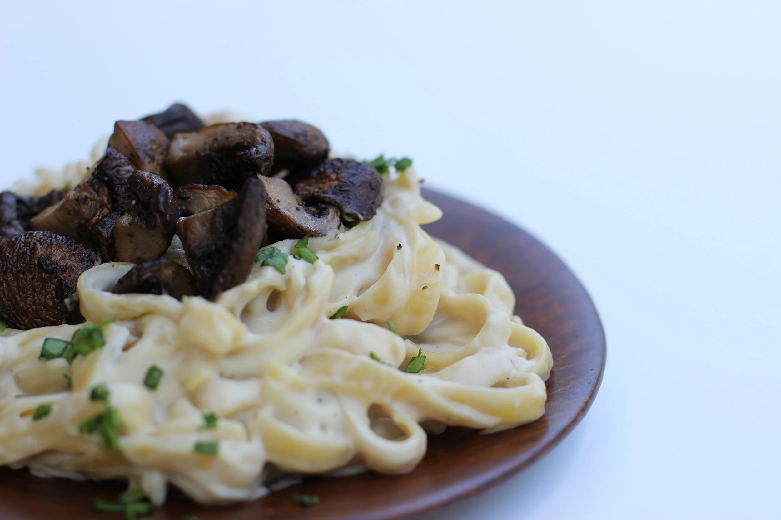 Vegan Fettuccine Alfredo with Roasted Mushrooms