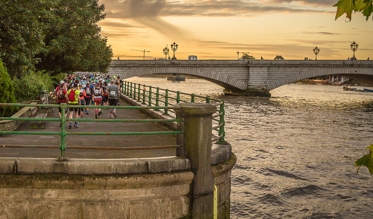 thames path challenge sunset.jpg