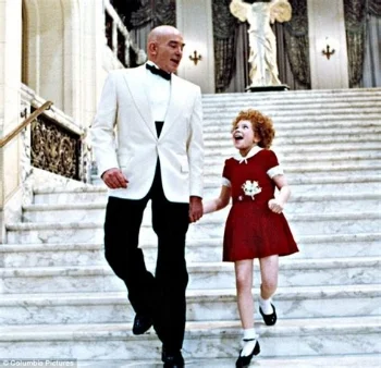 annie daddy warbucks.jpg