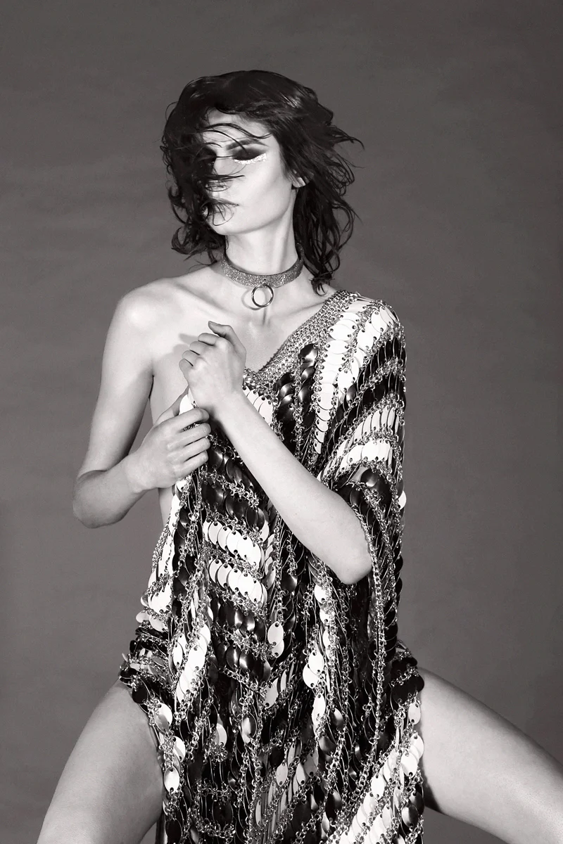 Dress Laurel Dewit, Necklace ISLY