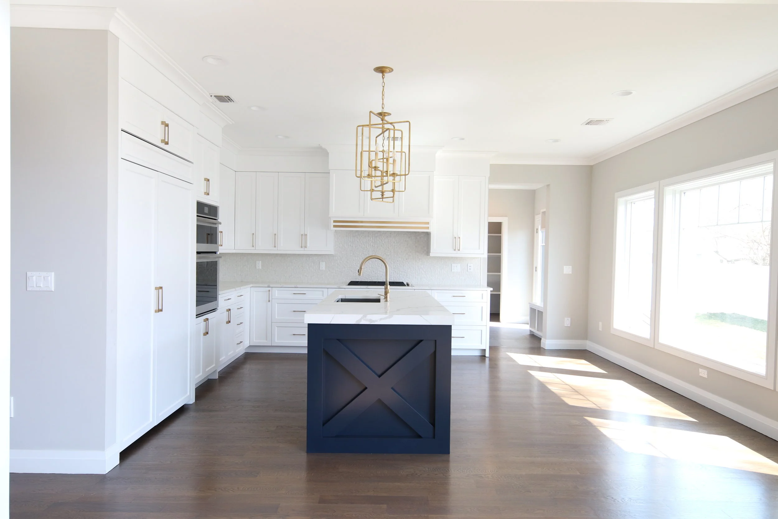 03 Kitchen from Living Room.JPG