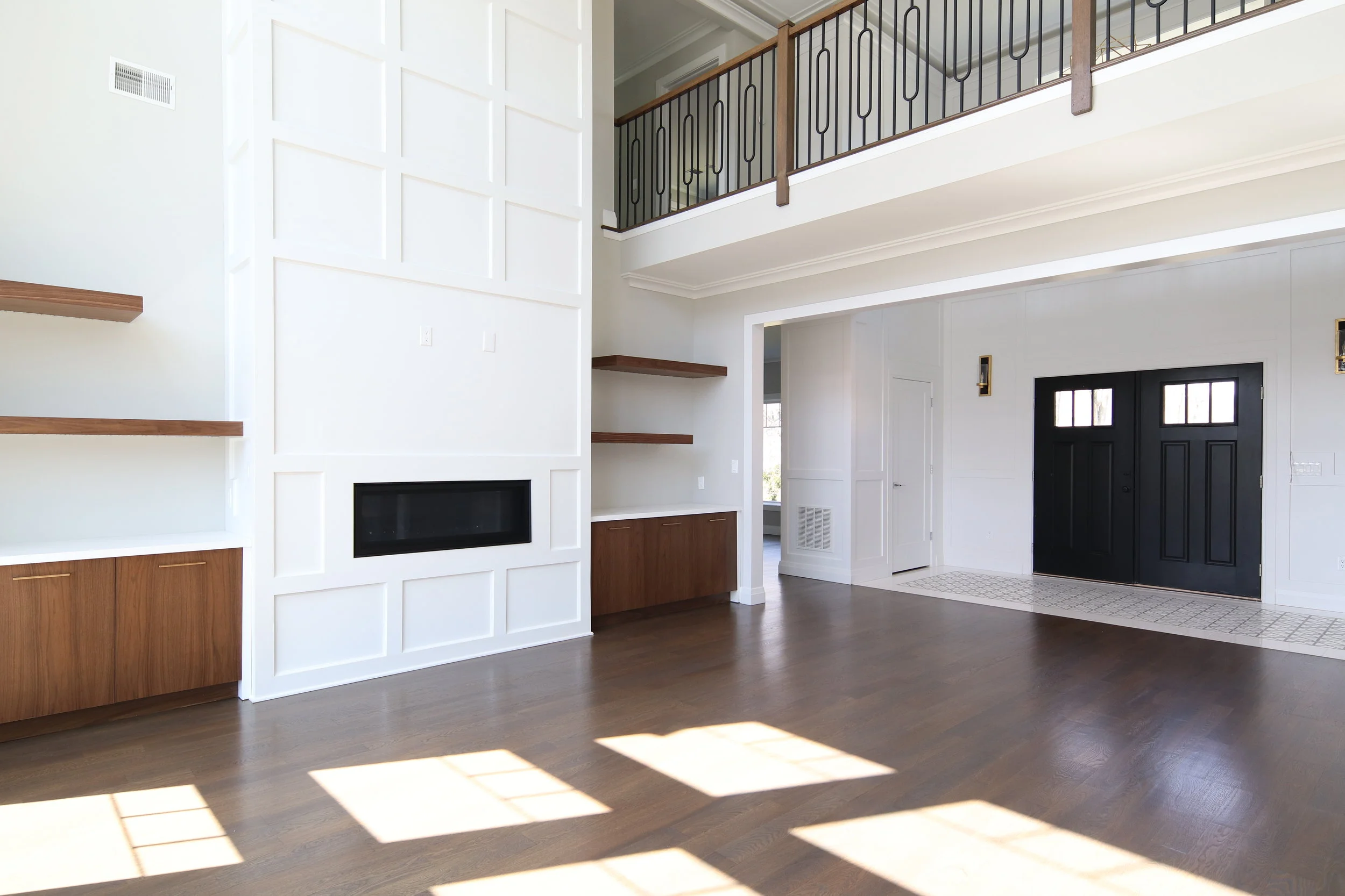 07 Living Room Toward Front.JPG