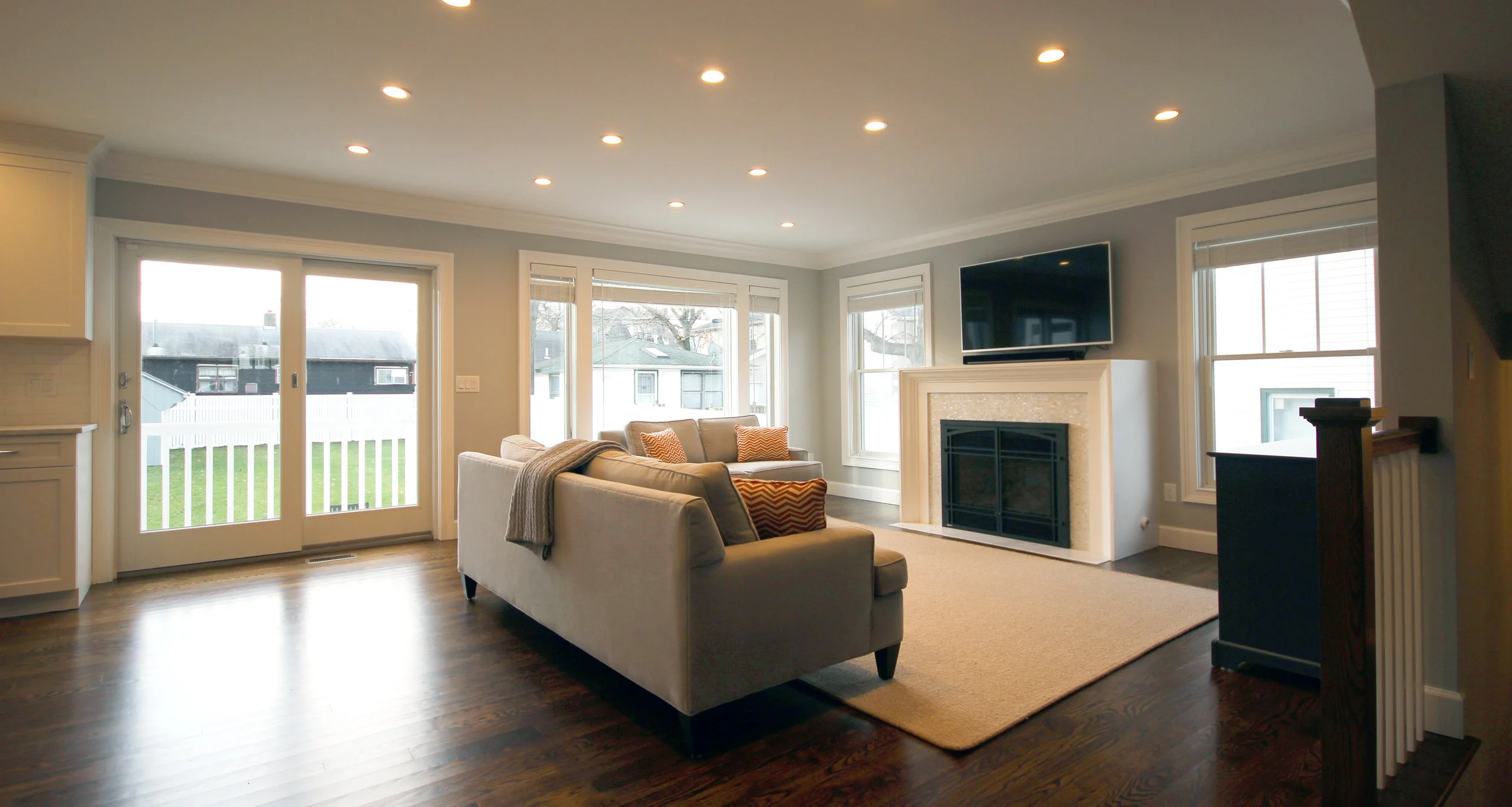 Bradley Beach - Living Room 02.jpg