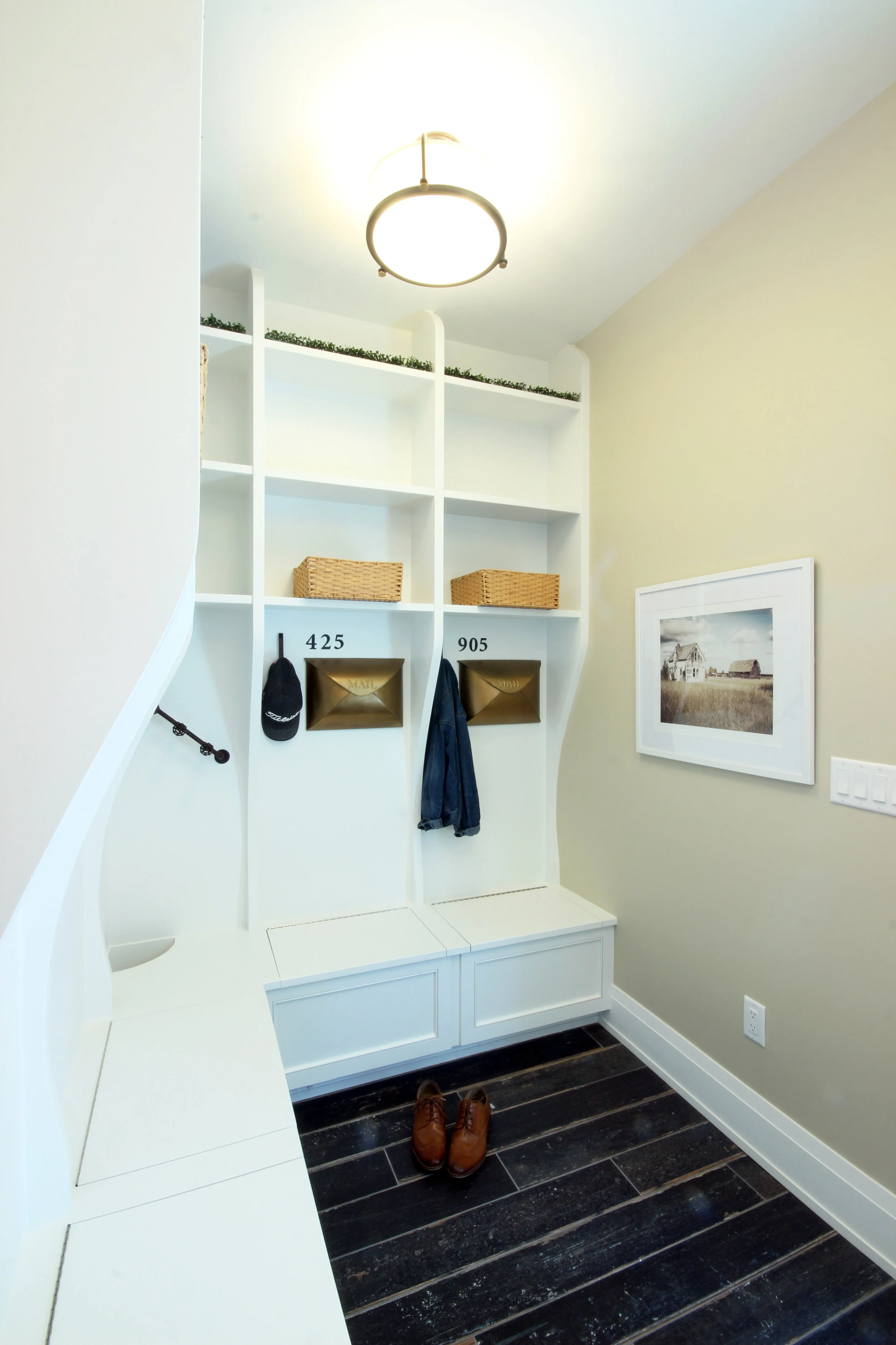 11 Dono - Mudroom 1.jpg