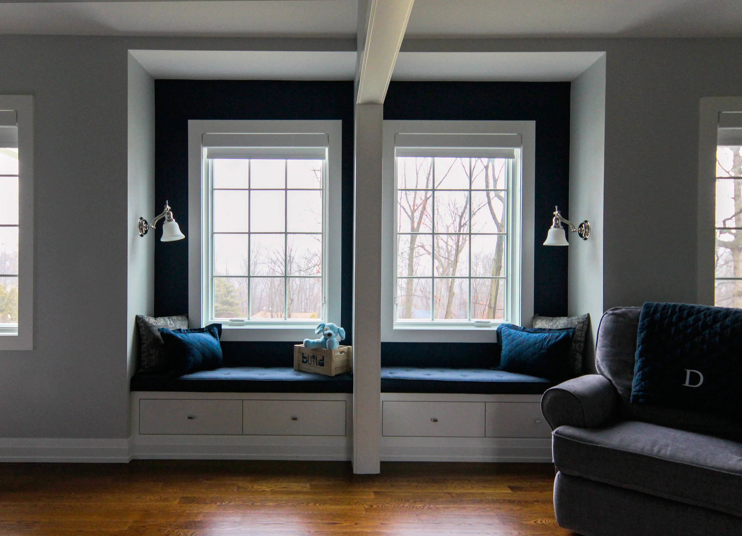 17 Kid's Room Bench.jpg