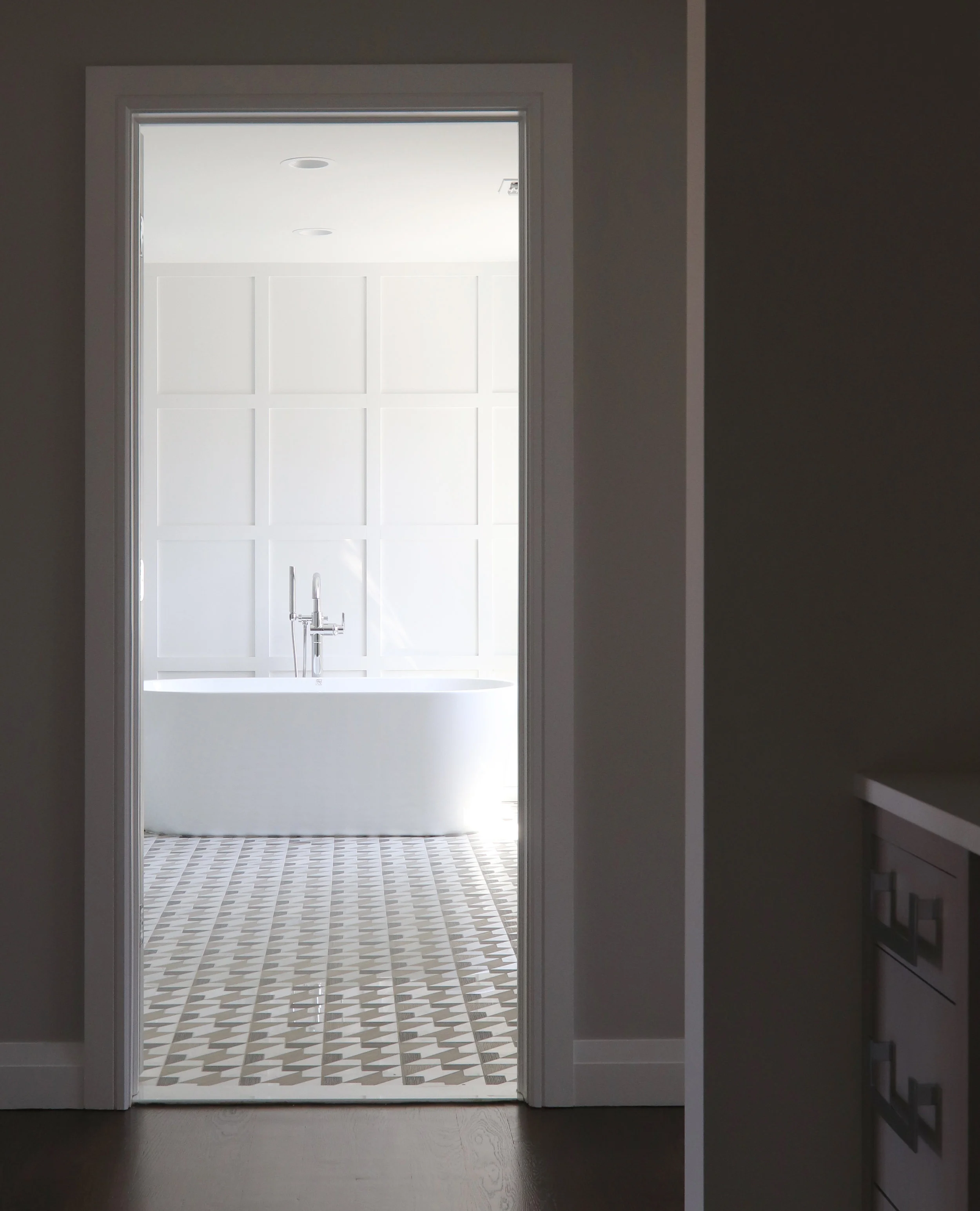 22 Layers toward master bathroom.JPG