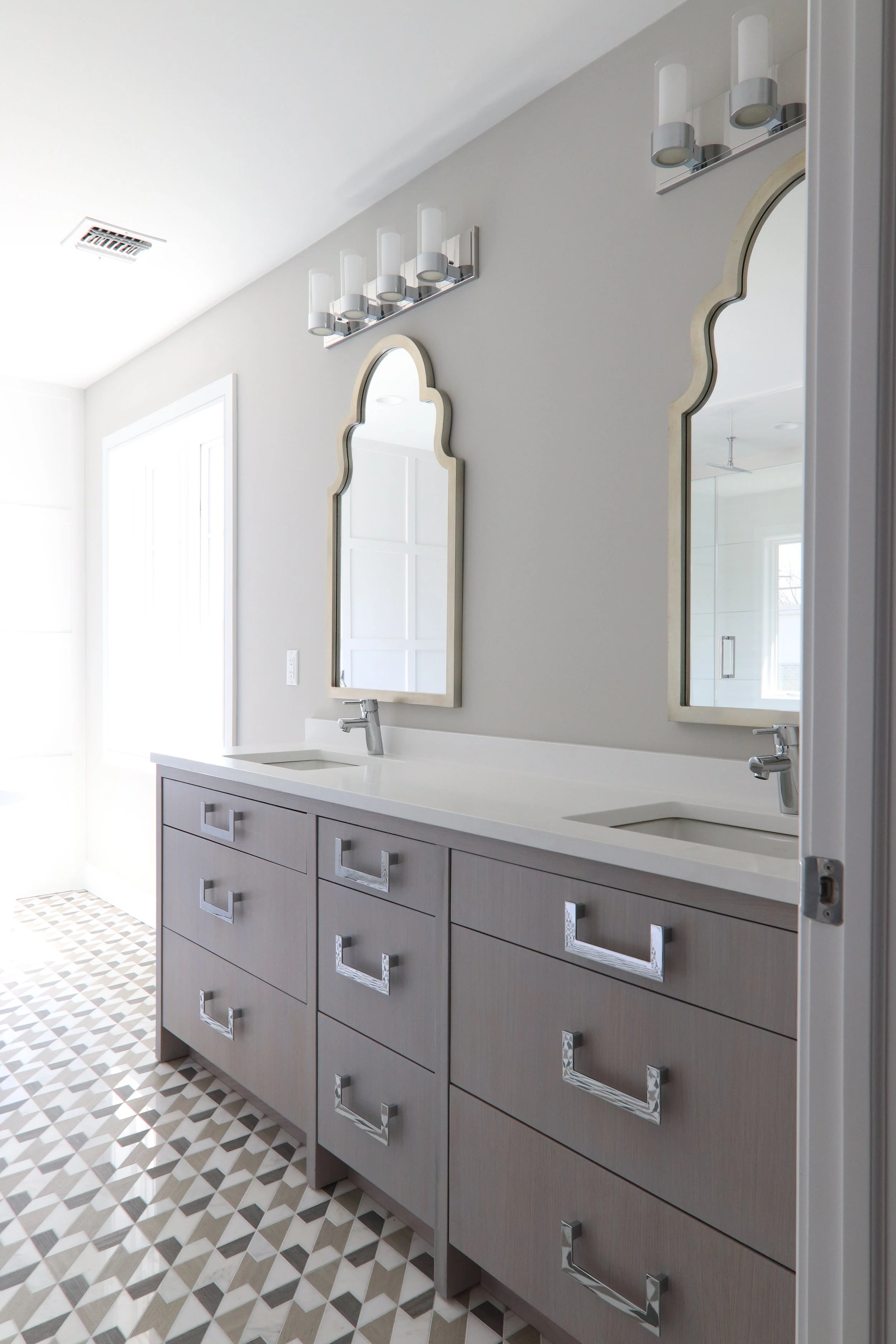 26 Master Vanity.JPG