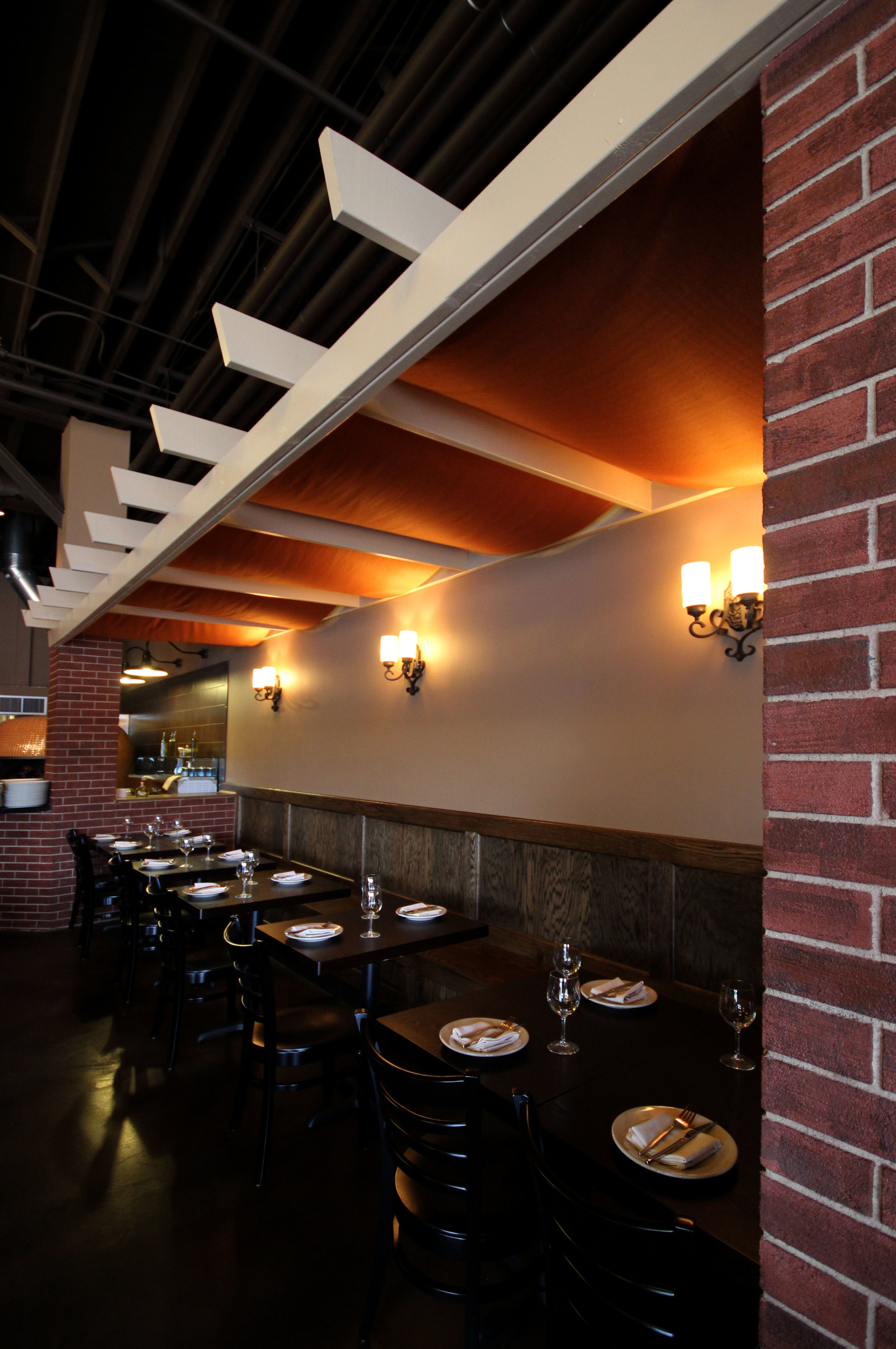 AhPizz under Trellis.jpg