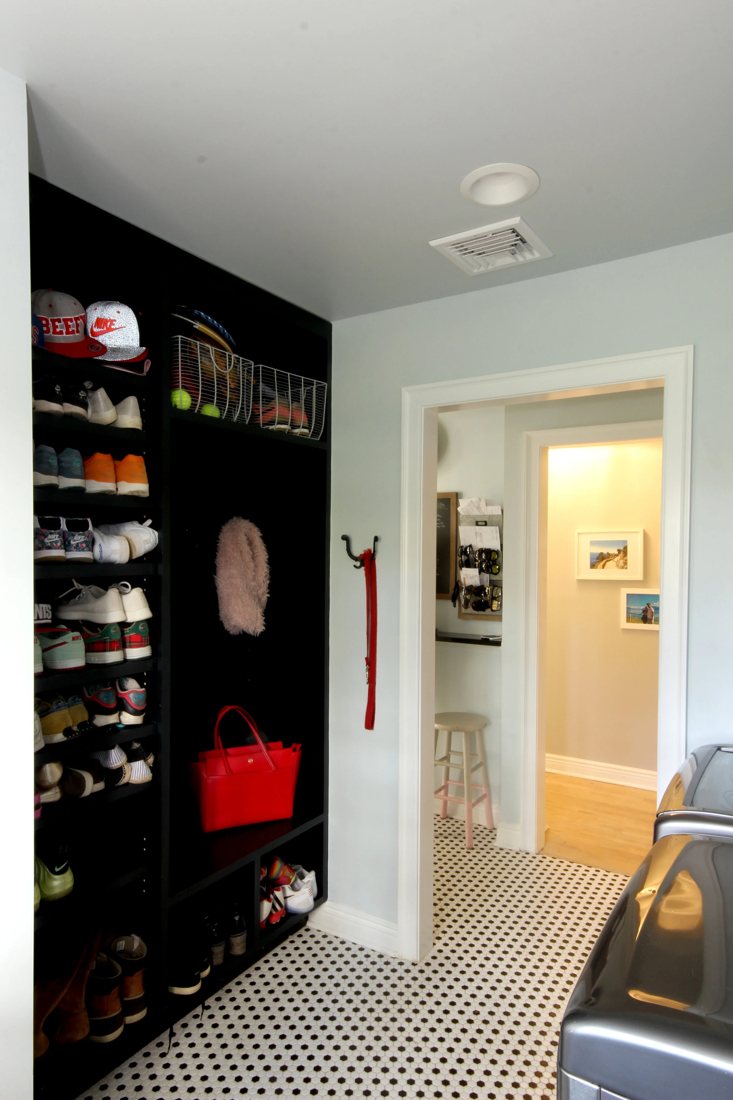 08 Mudroom 1.jpg
