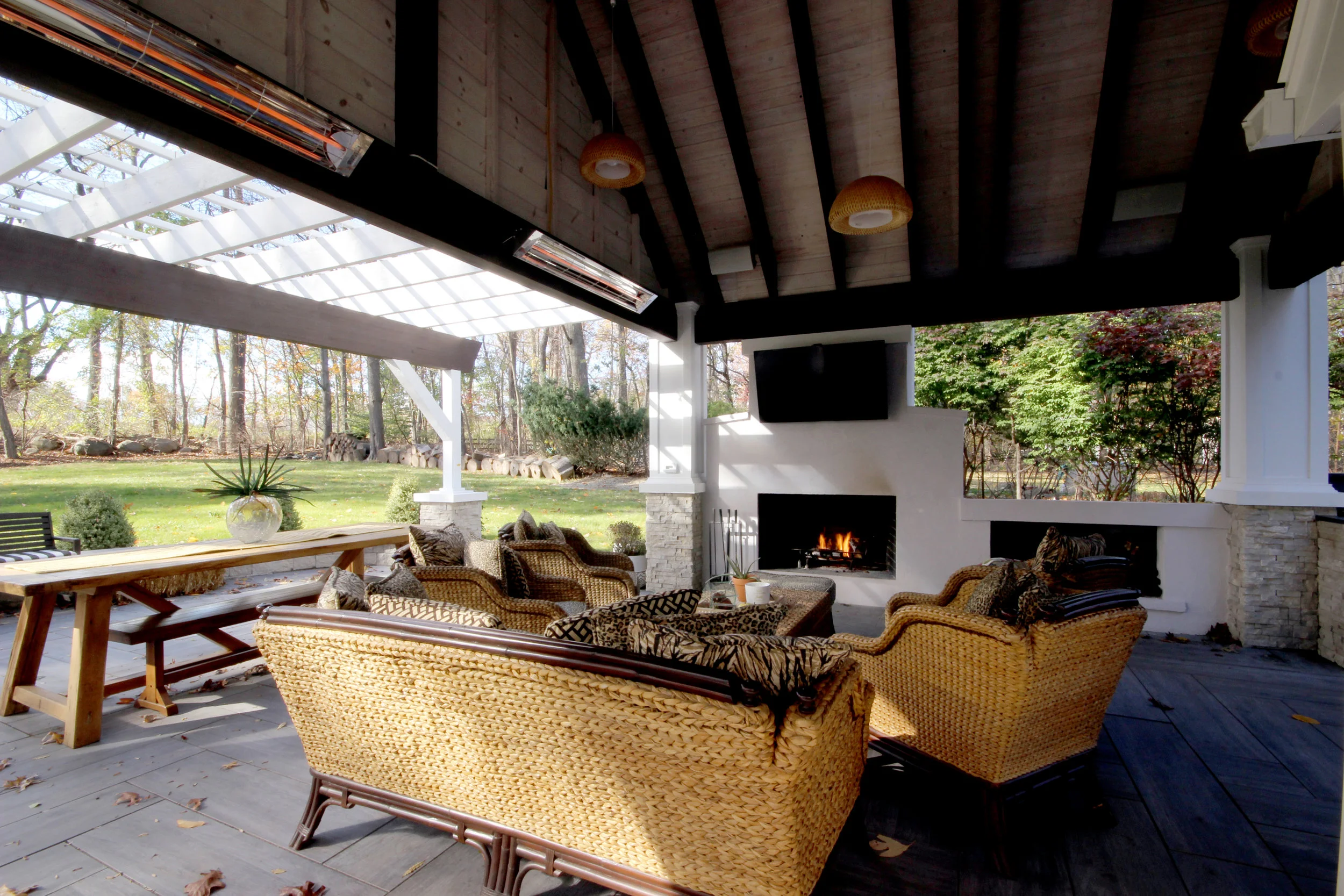 14 Outdoor Living Room.jpg