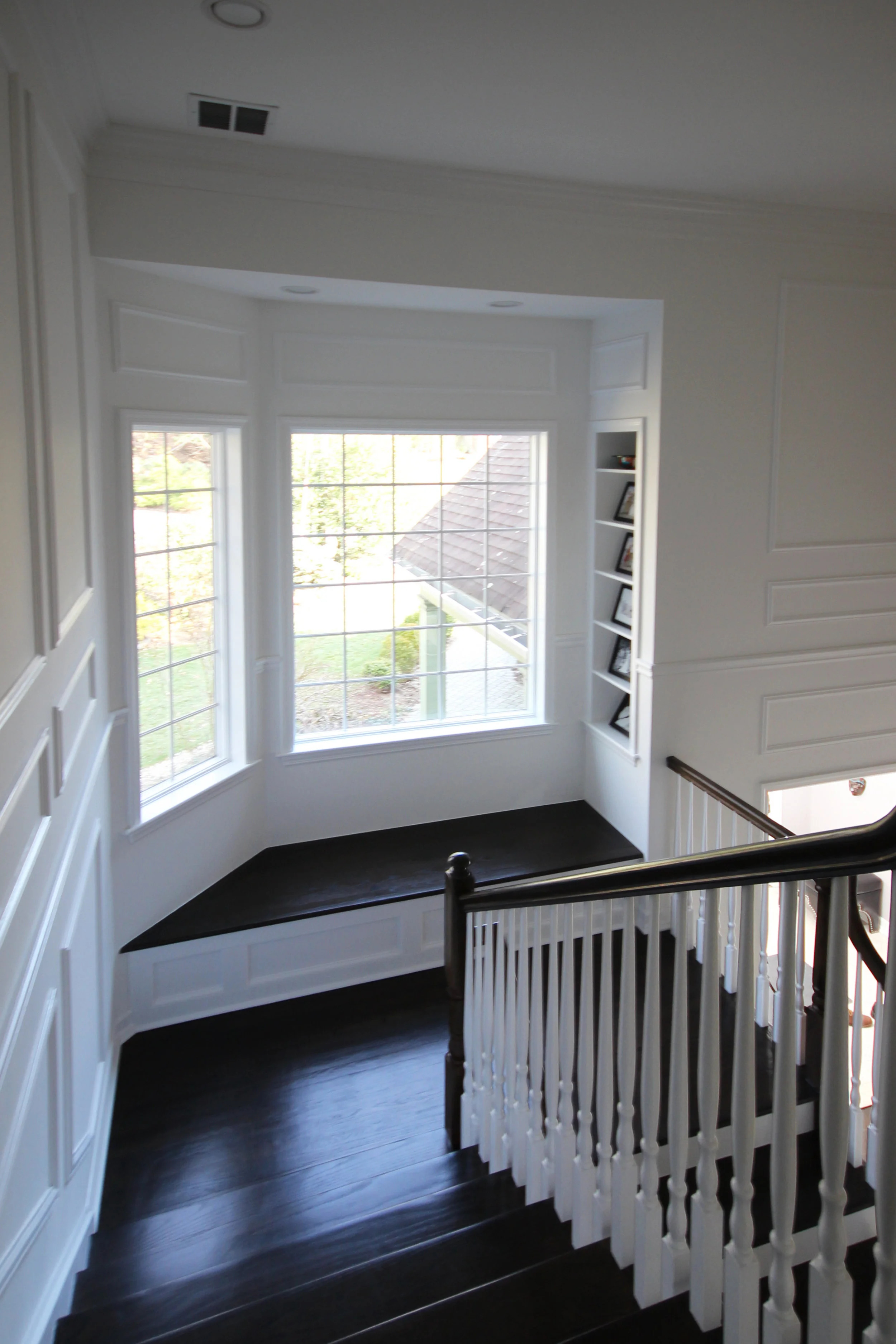 14 - Landing Bench.jpg