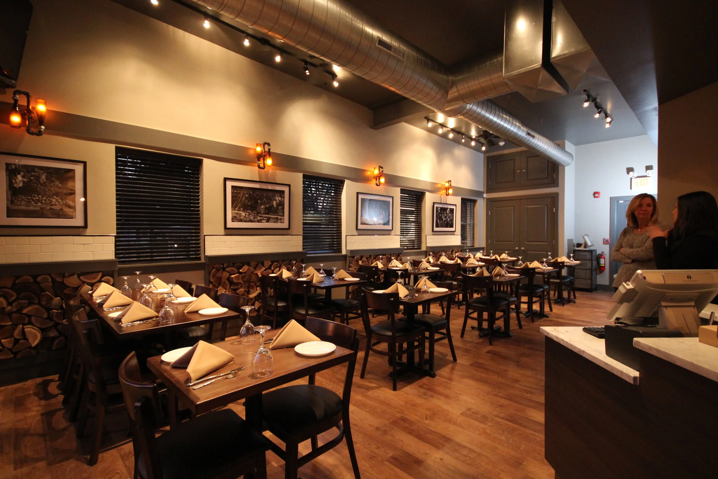 900 Wood Fired Pizza Eatery (1).JPG