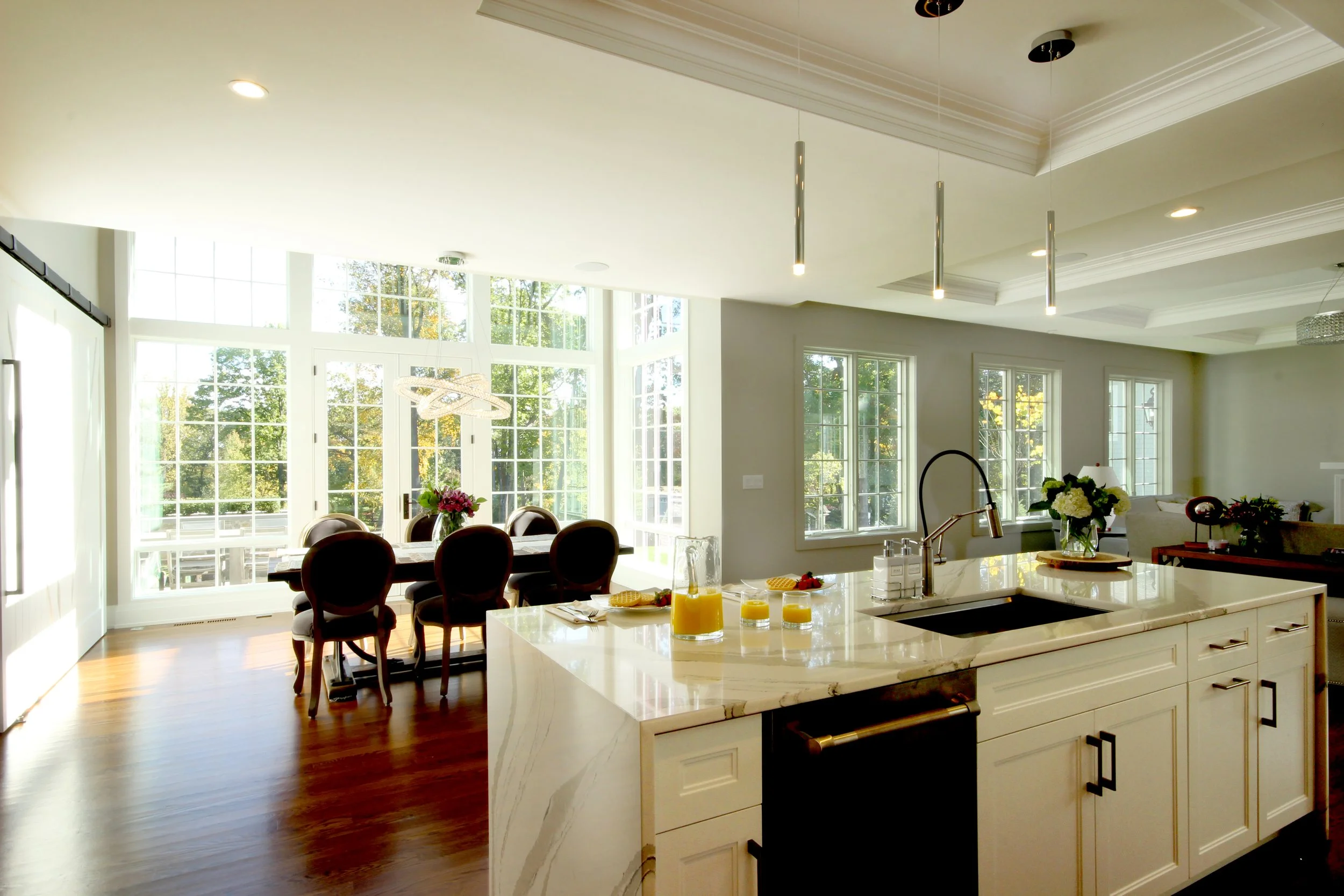 06 Dono - Kitchen.JPG