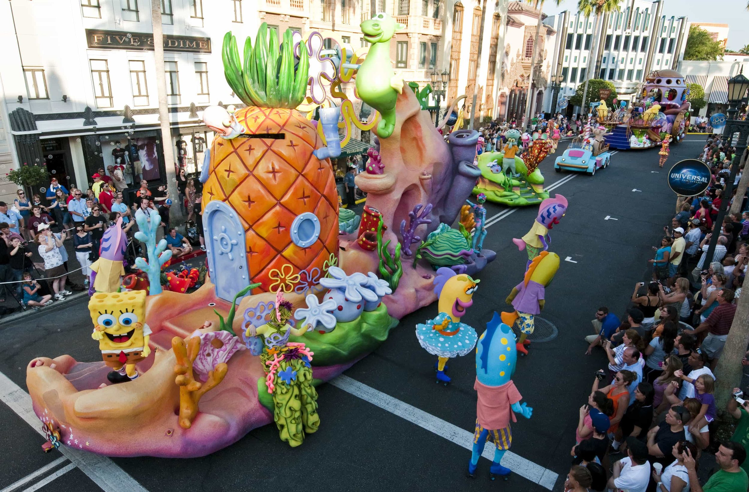 Universal's Superstar Parade - Universal Orlando