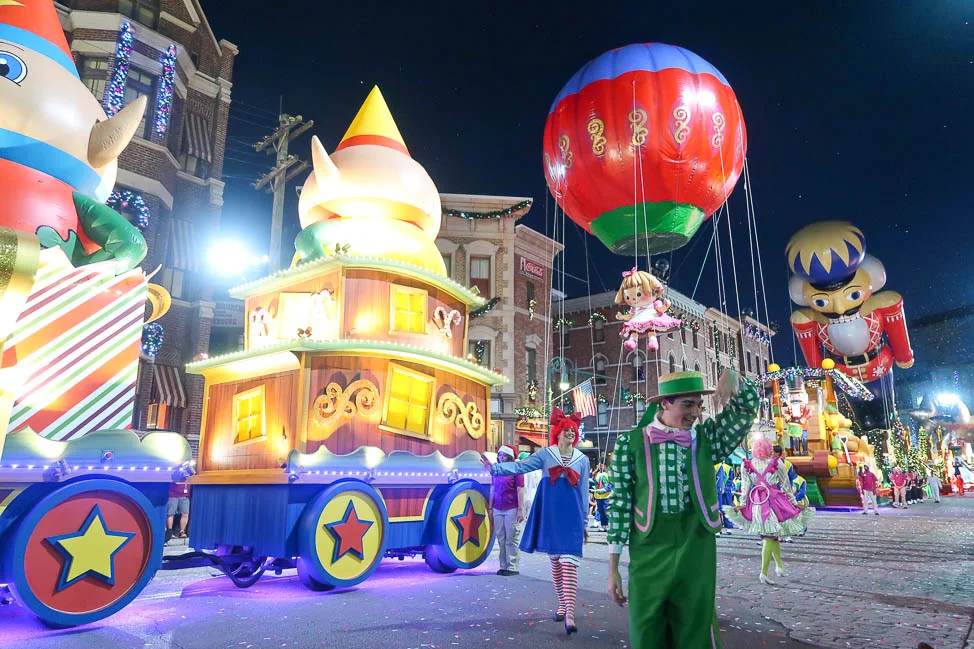 Universal's Holiday Parade, Featuring Macy's - Universal Orlando