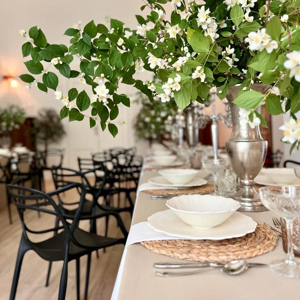 Gatsby Glamour: Capturing the Opulence of the Roaring Twenties for Timeless Celebrations