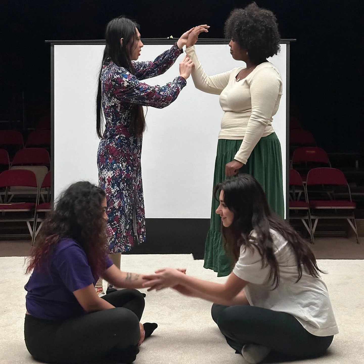 Last night we had a memorable evening presenting new work by the Phosphoros crew. 

💔 &lsquo;Bichu&rsquo; (work-in-progress), the first glimpse at Abel&rsquo;s solo show exploring heartbreak, addiction and recovery. 

🌺 &lsquo;We Heal Each Other&rs