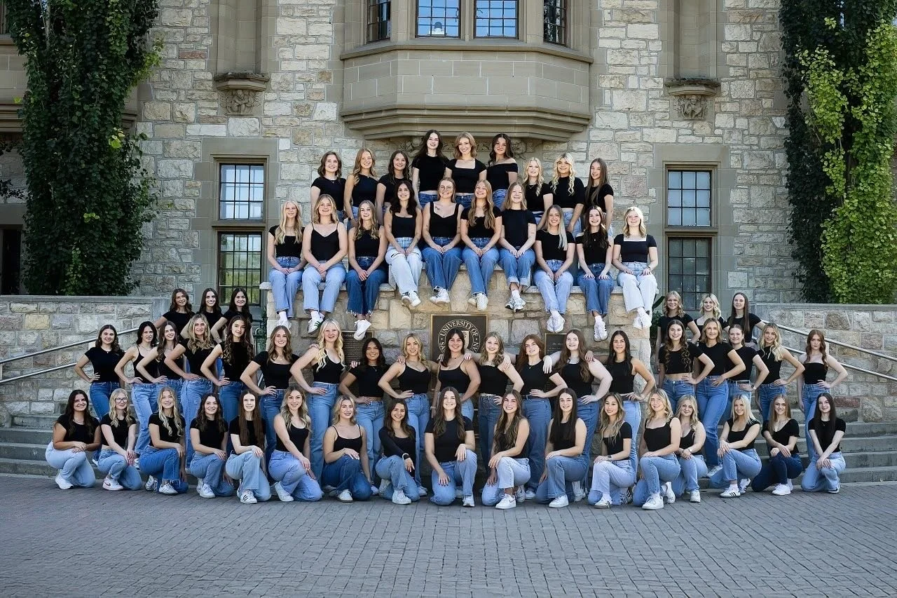 Introducing the 2025/26 University of Saskatchewan Dance Team! We continue to grow each year and could not be more proud! Photo by @tonyawannerphotography
