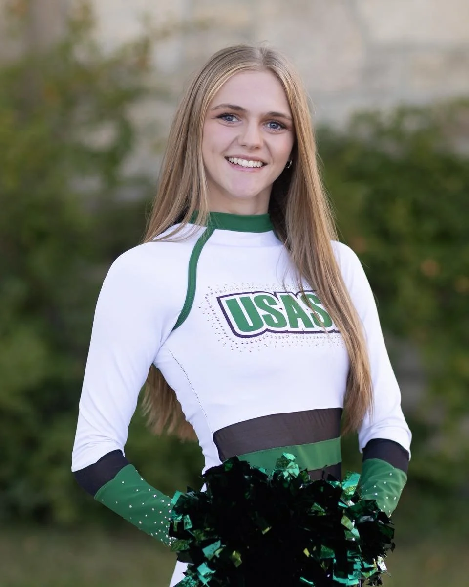 Sending all the belated birthday love to Kadie today! 🥳💚🤍
&bull;&bull;
Special thanks to our Ultimate Grand Champion Sponsor 
motionfitnessyxe
&bull;&bull;
Special thanks to our Grand Champion Sponsors 
supplementworldsask
The Saskatchewan Dance P