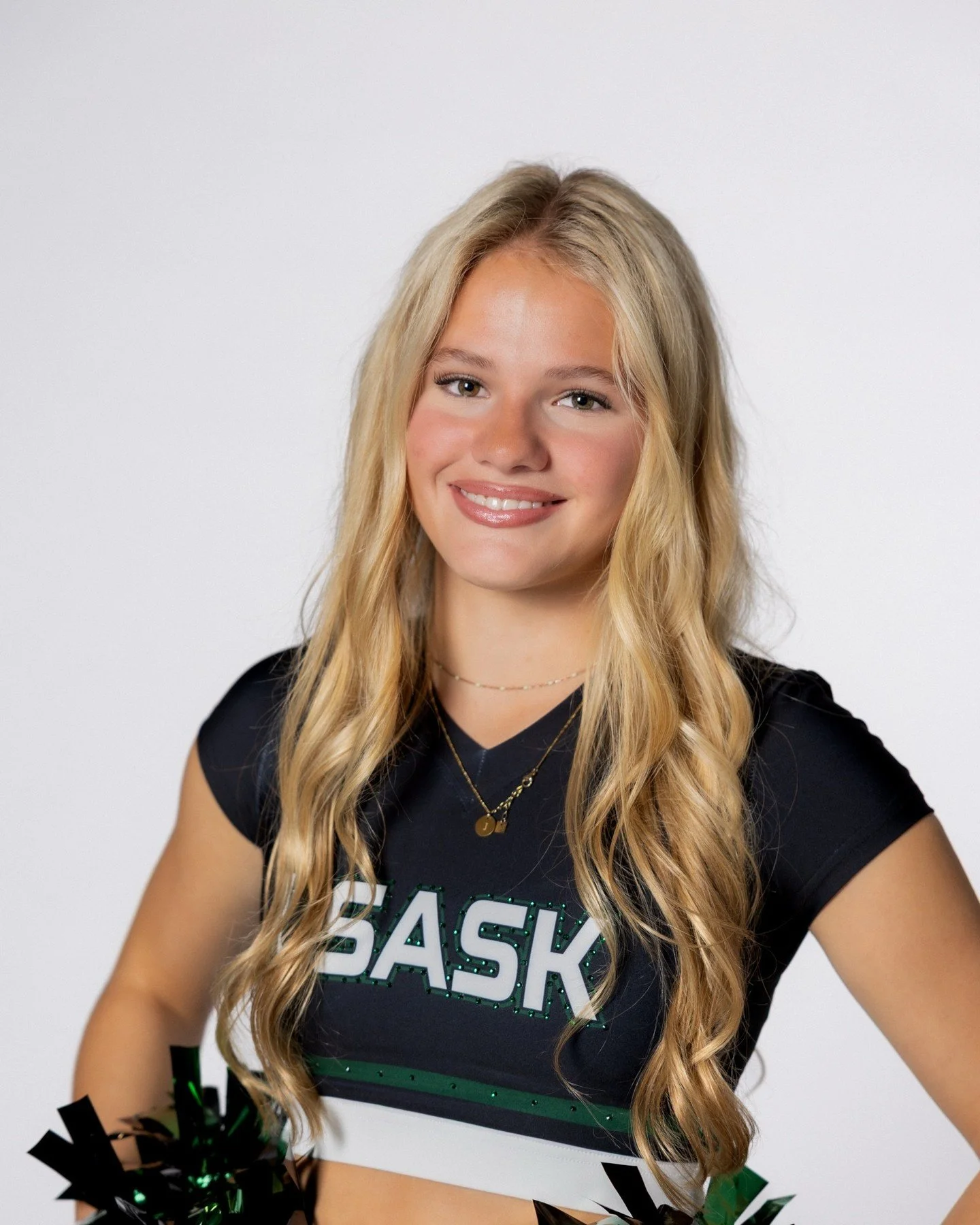 Sending all the birthday love to Juli today!💚🥳🤍

..

Special thanks to our Ultimate Grand Champion Sponsor @motionfitnessyxe

..

Special thanks to our Grand Champion Sponsors @supplementworldsask @organictansaskatoon @sask_danceproject

..

Photo